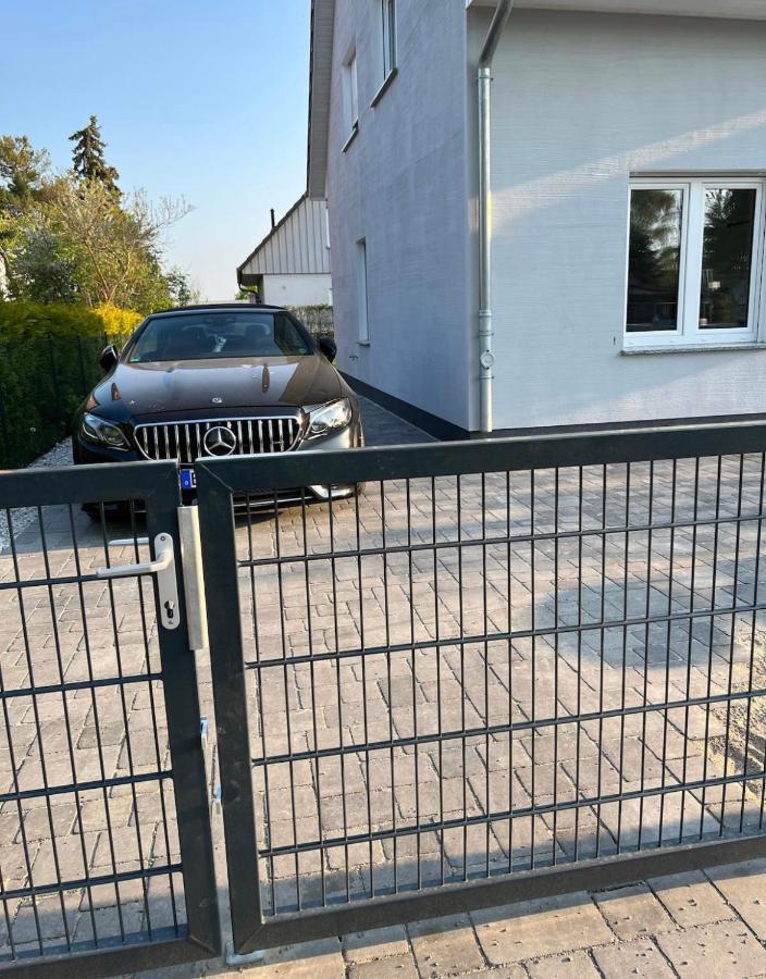 Haushalfte Mit Garten, Kamin, Grill & Whirlpool Nahe Ber Villa Berlin Bagian luar foto